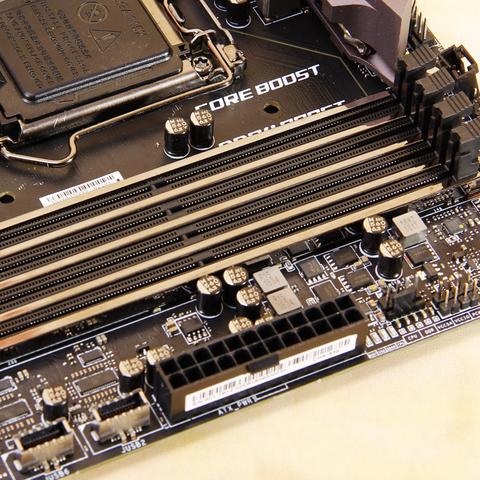 最新显卡插槽技术,开启游戏工作新纪元