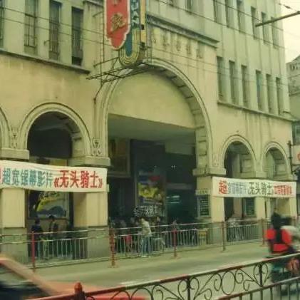 数据揭秘电影业繁荣变迁，最新大片一网打尽