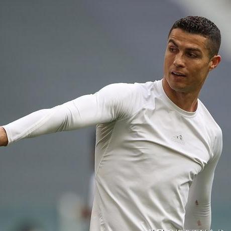 揭秘鲁尼最新照片,数据背后的故事揭秘