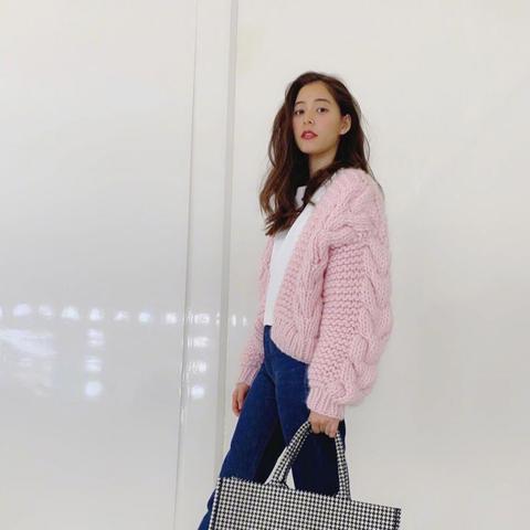 伊恩惠新剧，魅力与实力的闪耀结合