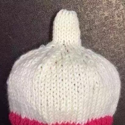 时尚与实用兼备的编织帽子新风尚