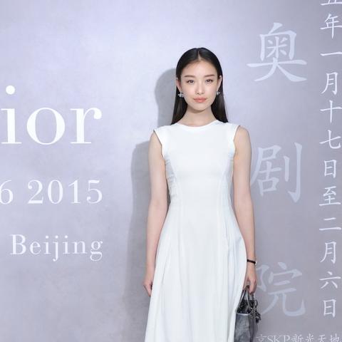 倪妮杂志封面曝光,数据展现独特魅力