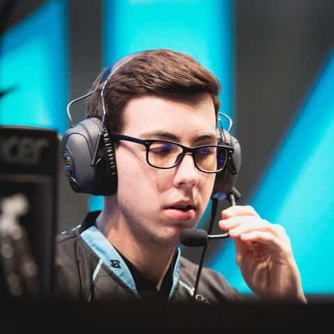 欧美最新科技、经济与社会动态综述