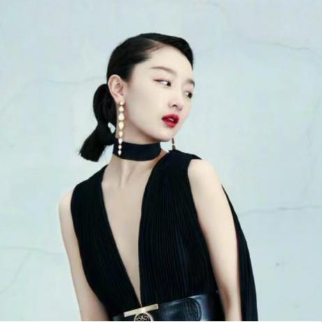 周冬雨最新广告，打破常规，个性闪耀