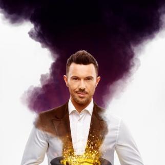 揭秘电锯美女魔术背后的数字故事,最新神秘表演震撼上演!