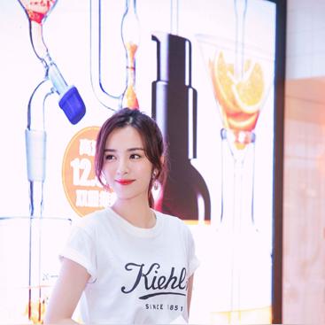 胡歌揭秘新恋情,甜蜜爱情故事首度曝光